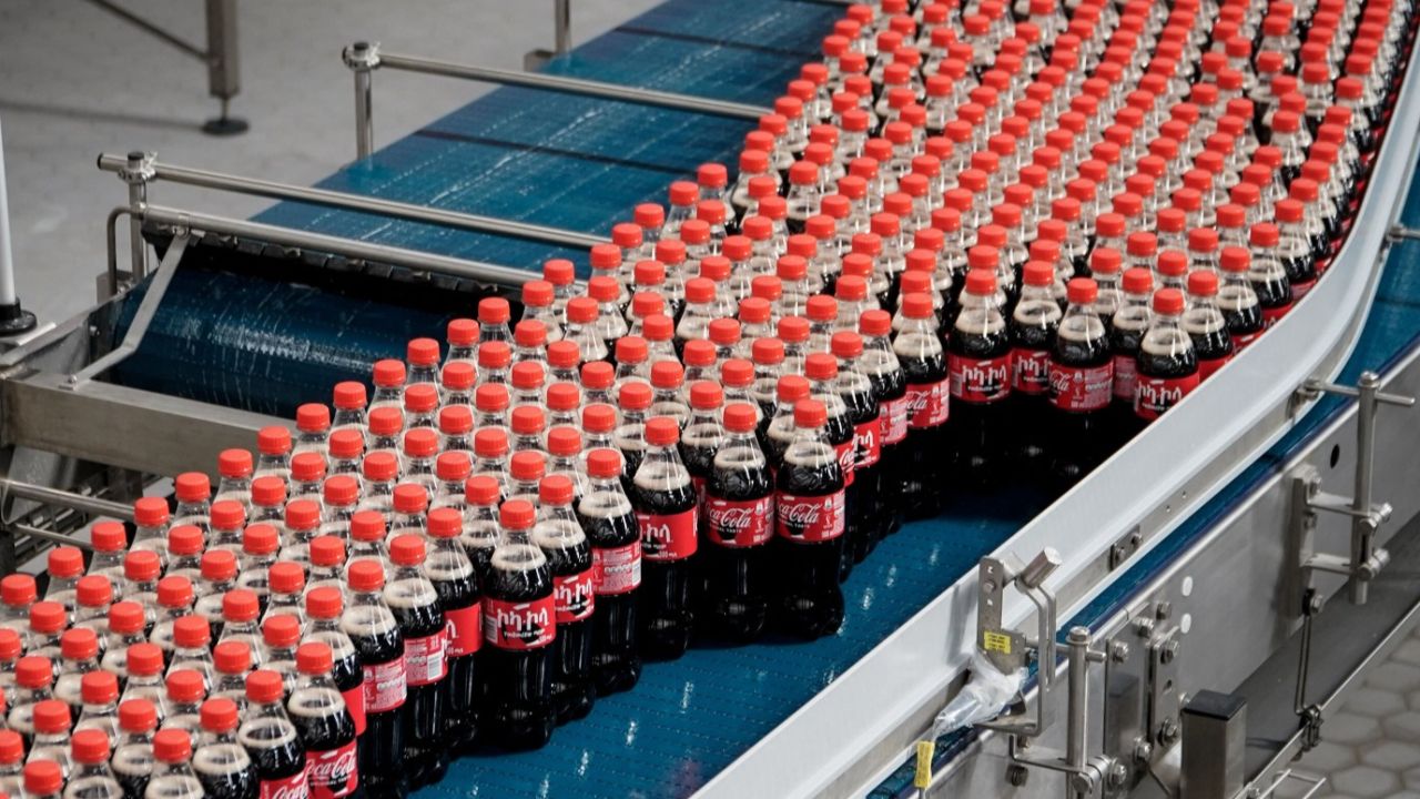 Coca-Cola yeni gazlı içeceği için yapay zekaya başvurdu